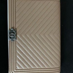 BRAND NEW with tags CHANEL WOC 100% authentic